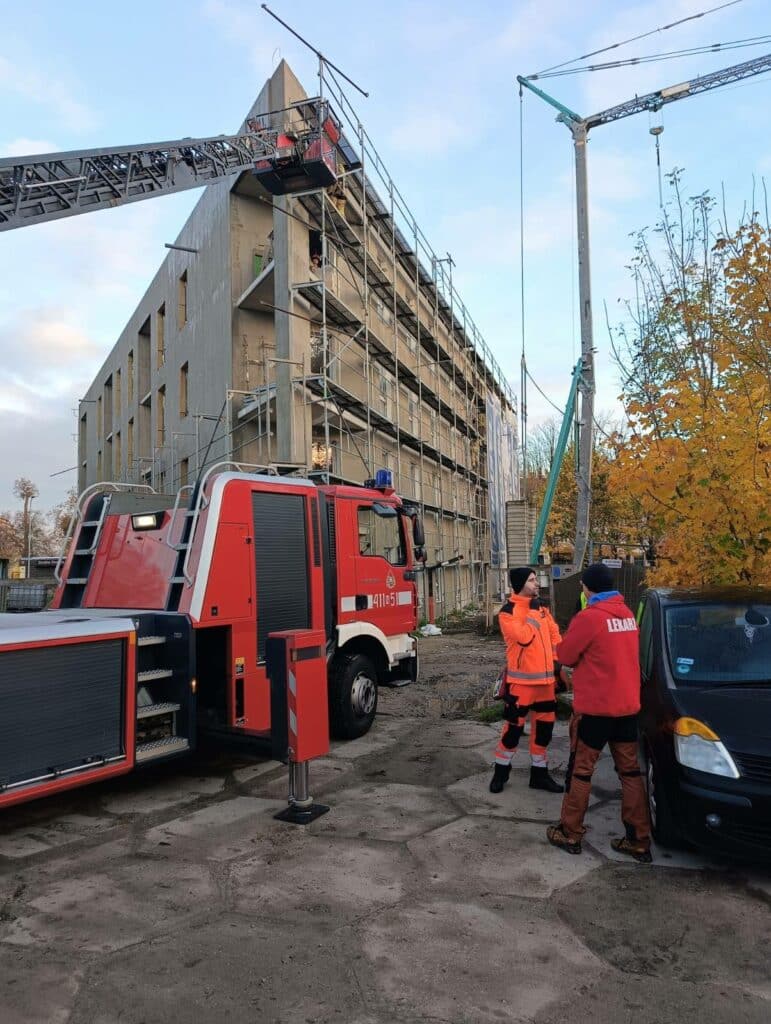 Robotnik wisiał wysoko na rusztowaniu. - Zgon mężczyzny na budowie. Ciało wisiało na wysokości czwartej kondygnacji