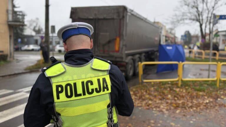 potrącenie pieszej przez ciężarówkę