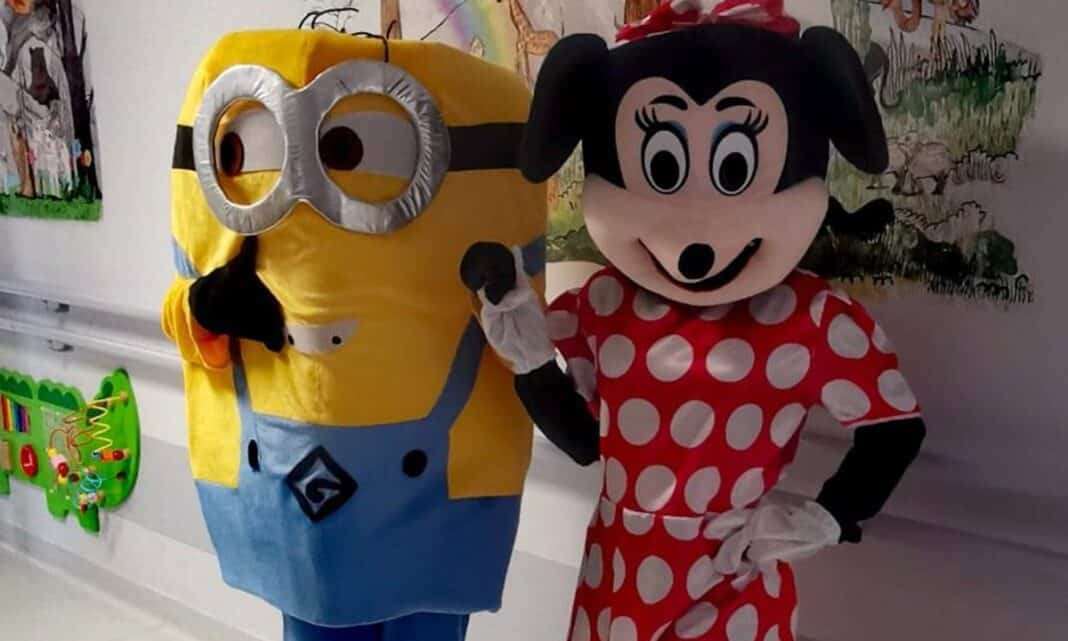 postacie z bajek odwiedziły Szpital Dziecięcy w Olsztynie