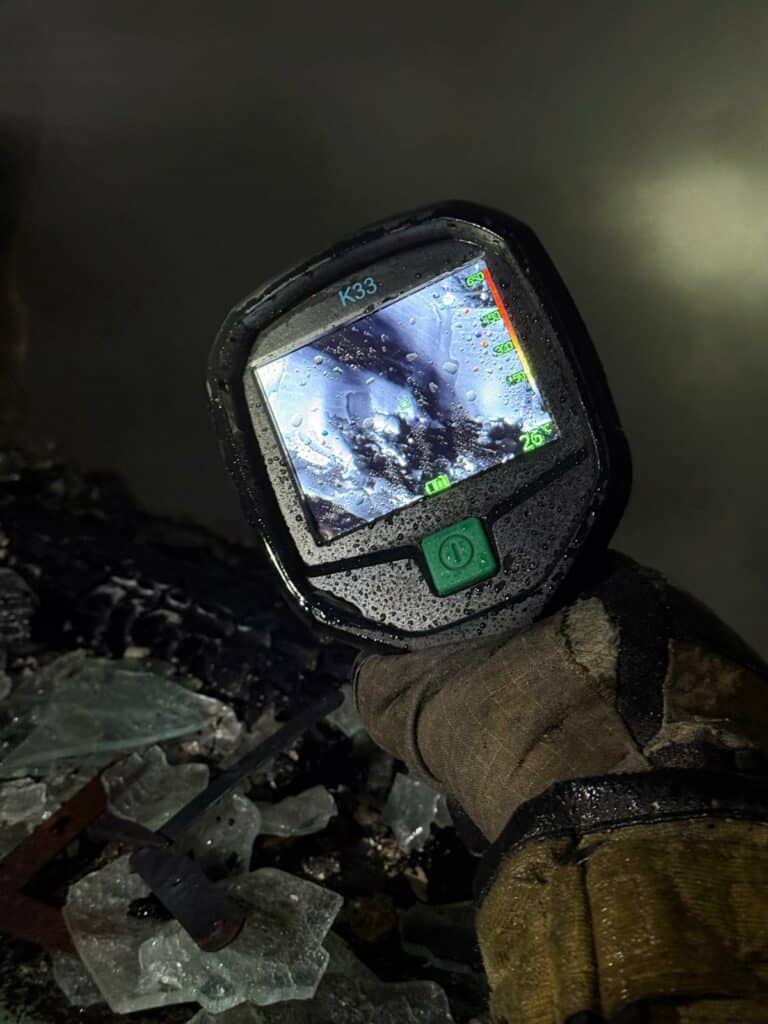 Kilkudziesięciu strażaków próbowało ratowować, co się da. - Dom jak pochodnia. Ogień zniszczył wszystko