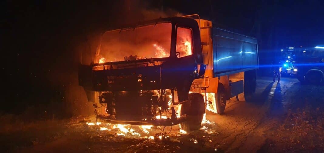 służby ratunkowe z Braniewa otrzymały zgłoszenie o pożarze samochodu ciężarowego.