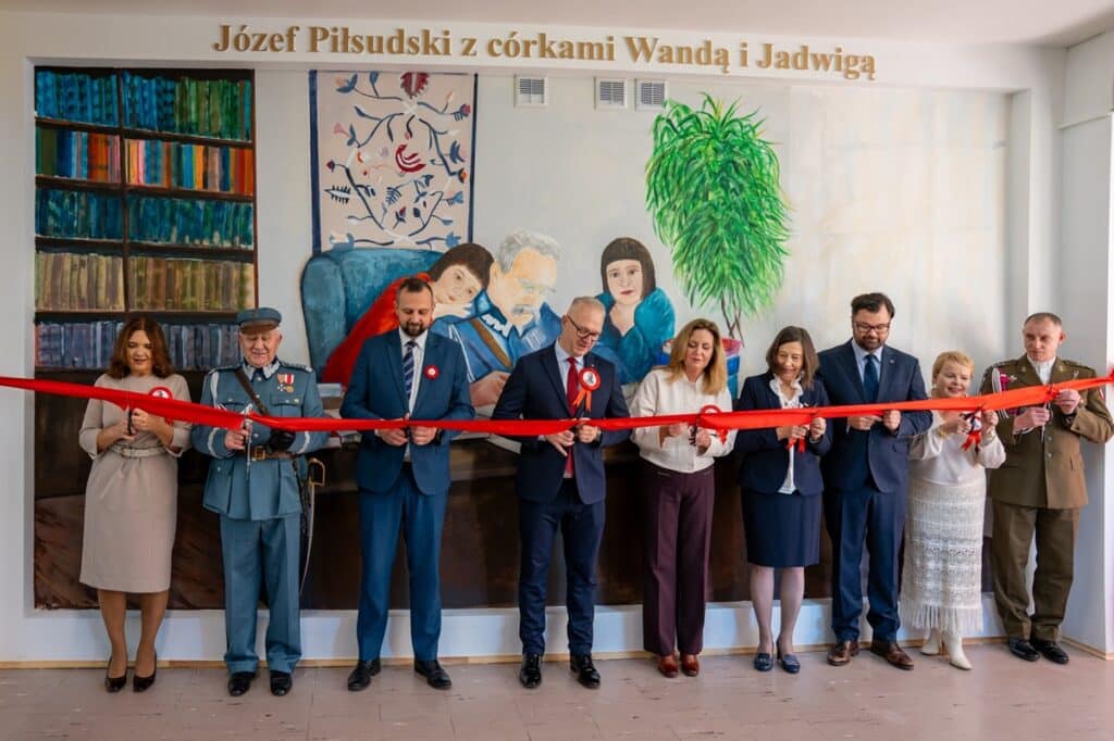 Wzruszająca uroczystość w olsztyńskiej szkole. - Szkoła podstawowa w Olsztynie ma nowego patrona! Uczniowie przeżyli wyjątkowy dzień