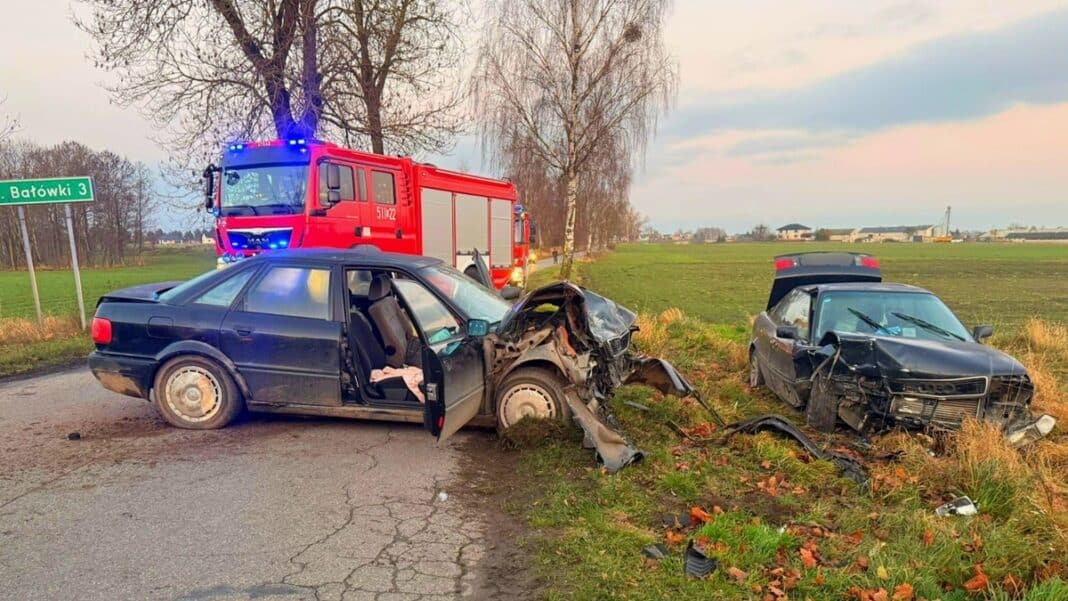 zderzenie dwóch audi 80