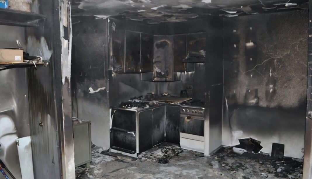 nocny pożar mieszkania w Giżycku