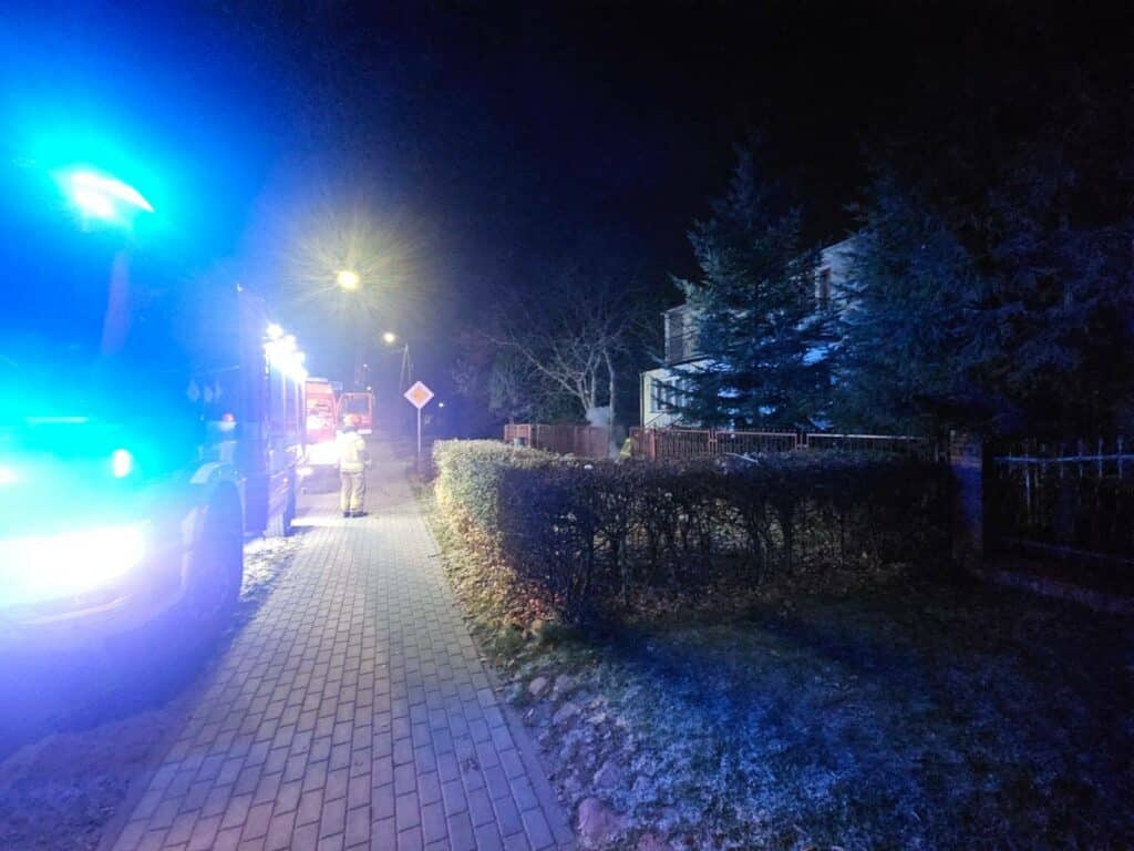 Cichy zabójca był już w domu. Ostrzegła czujka, nie ludzkie zmysły. - Czujka czadu zamontowana w domu ostrzegła uratowała życie rodziny