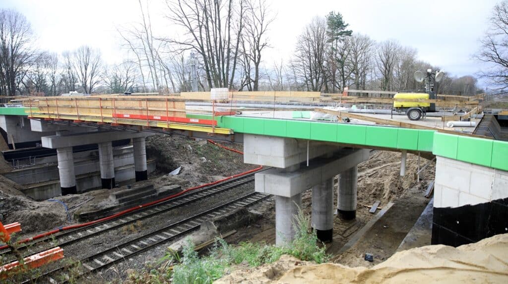 Trwa wielka przebudowa Olsztyna, która połączy dzielnice rozdzielone torami. - Wiadukt na Tracku już w budowie, a pod torami powstanie tunel