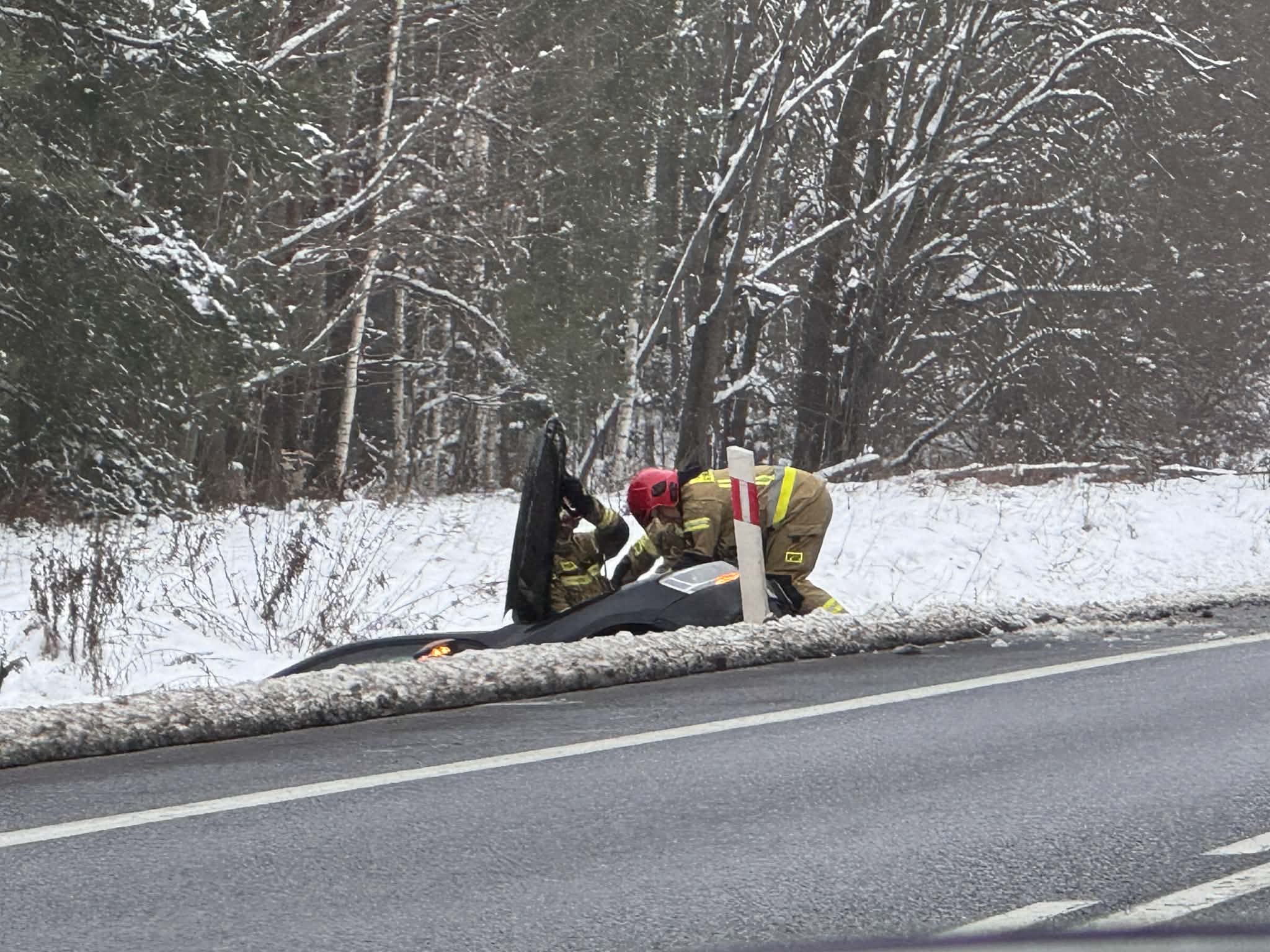 Kierowcy utknęli w korku. Kierowcy utknęli w korku. - Groźny wypadek na DK16. Utrudnienia na wjeździe do Olsztyna
