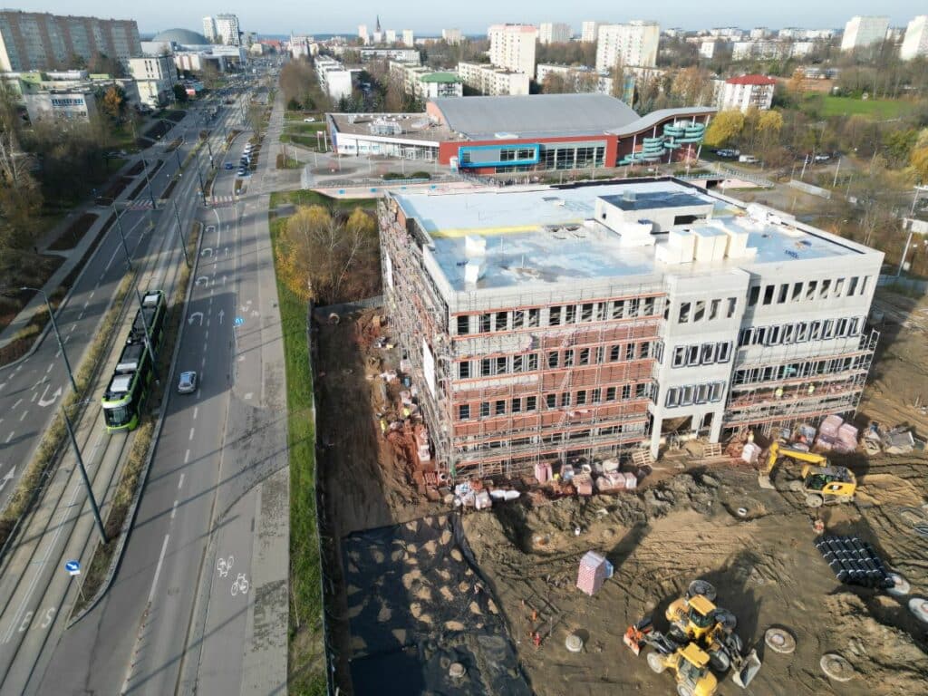 To tu będzie biznesowe centrum Olsztyna? Skala całego przedsięwzięcia okazuje się większa, niż początkowo zakładano. - W Olsztynie powstaje nowa dzielnica biznesowa. Wyrasta gigantyczny kompleks biurowy