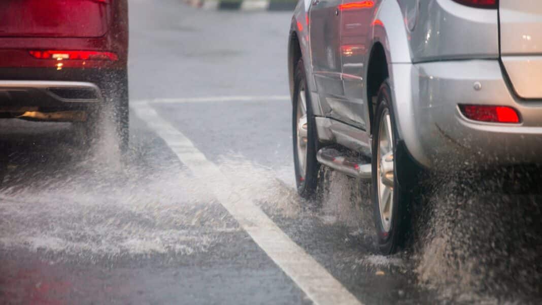 ślisko, jazda samochodem