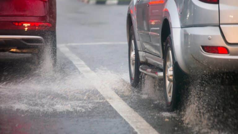 ślisko, jazda samochodem