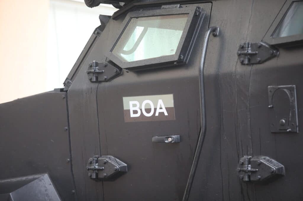 Specjalne oddziały BOA w Olsztynie. - Kontrterroryści BOA prowadzą działania taktyczne w Olsztynie