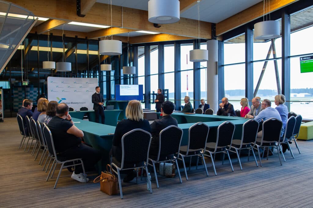 Nowa inwestycja stworzy zupełnie nową branżę w regionie. - Milionowa inwestycja na lotnisku w Szymanach. Takiego projektu jeszcze nie było