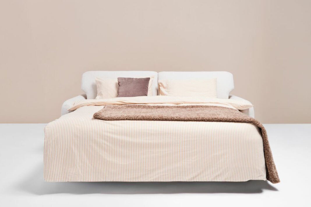 Sofa ze stelażem włoskim