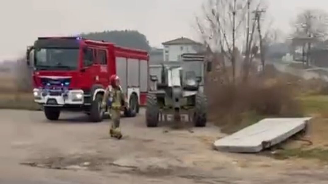 betonowe płyty wypadły z ciężarówki