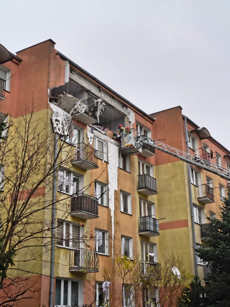 Huk słychać było w całym mieście. - Potężny wybuch w Braniewie! 100 osób nie może wrócić do swoich mieszkań