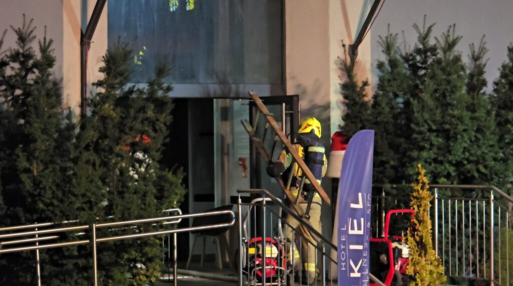 Sytuacja była bardzo niebezpieczna. - Nocny pożar w Olsztynie. Hotel wydał oświadczenie