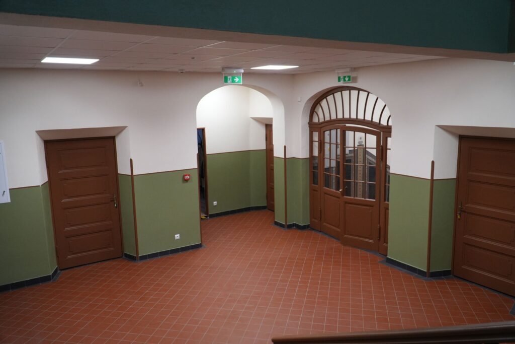 Zrujnowany zabytek zamienił się w perełkę! - Szkoła po stu latach przeszła spektakularną metamorfozę