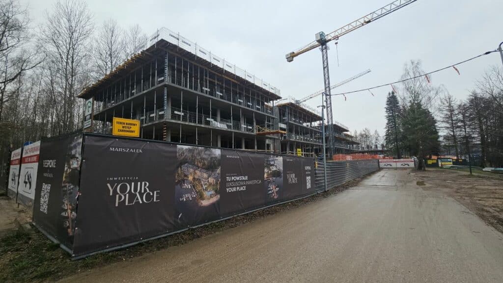 Brzegi Ukielu sprzedane? 65 proc. objęte planami, a ratusz wydał już 14 zgód na budowę. - Najbardziej luksusowe apartamenty nad jez. Ukiel? Prywatna plaża budzi wątpliwości