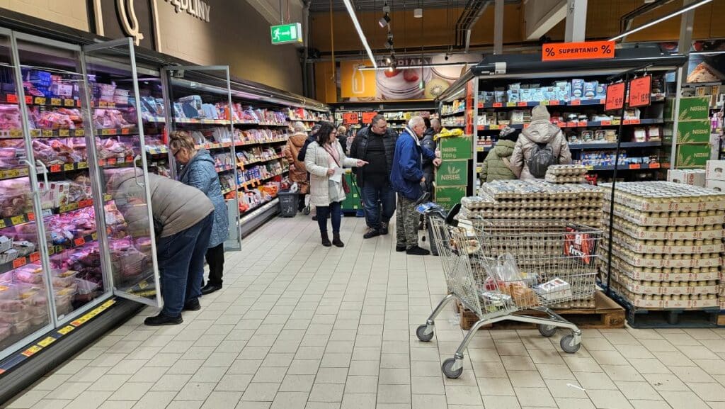Pracownicy postawili warunki. - Pracownicy znanej sieci marketów zapowiedzieli strajk generalny