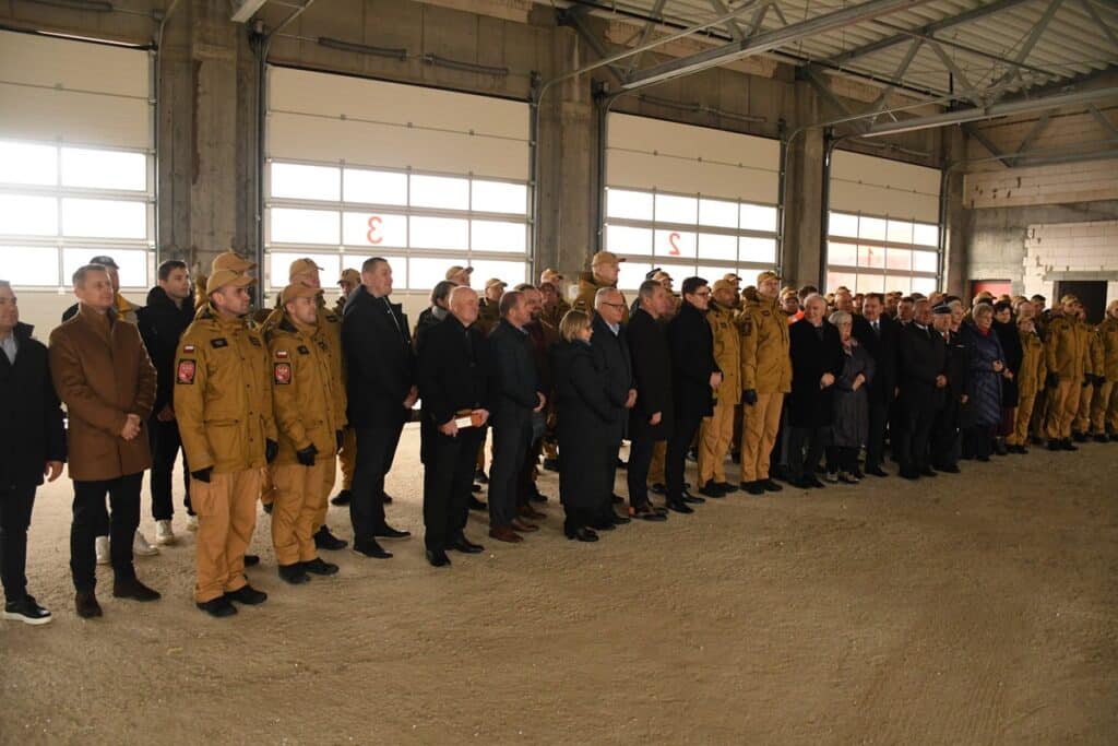 Akt erekcyjny trafił do kapsuły czasu. - Strażacy z Mazur doczekają się nowej siedziby