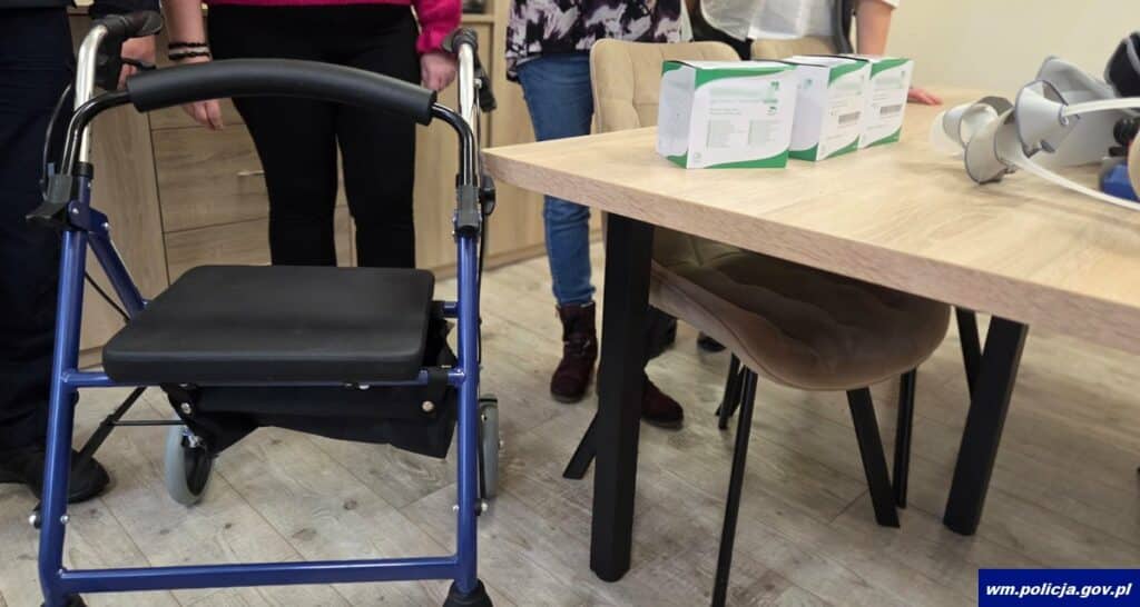 Gest policjanta wsparł działania MOPS. - Policjant przekazał prywatny sprzęt potrzebującym mieszkańcom