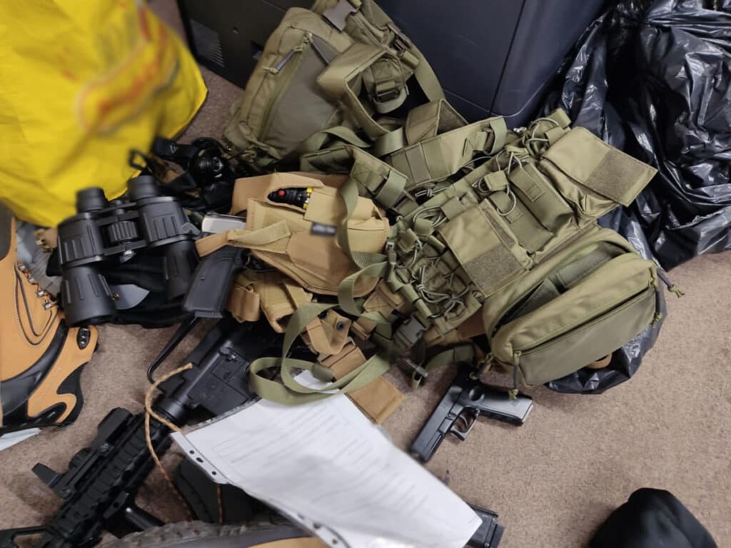 Napad w gminie Nidzica zakończył się akcją kontrterrorystów. - Kontrterroryści zatrzymali 8 osób w policyjnych mundurach