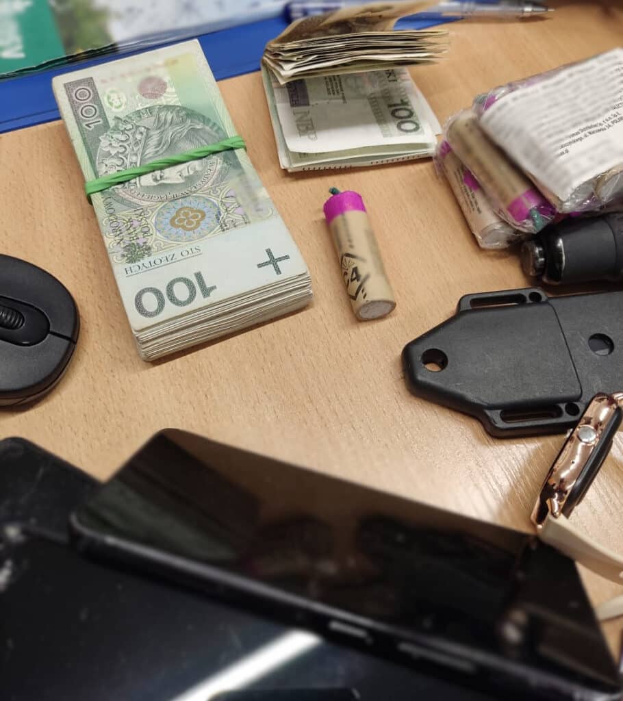 Napad w gminie Nidzica zakończył się akcją kontrterrorystów. - Kontrterroryści zatrzymali 8 osób w policyjnych mundurach