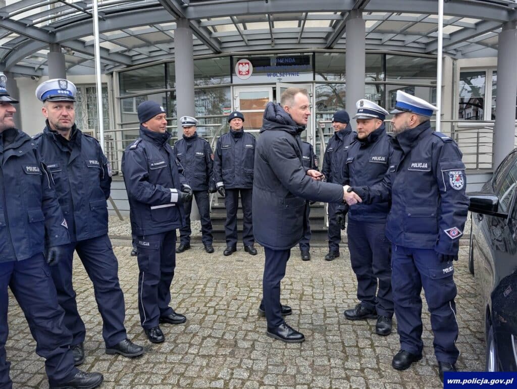 Piraci drogowi, drżyjcie! Na drogi wyjeżdżają policyjne superauta. - Nowoczesne nieoznakowane policyjne BMW na drogach Warmii i Mazur