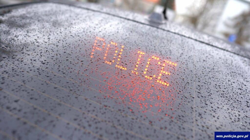 Piraci drogowi, drżyjcie! Na drogi wyjeżdżają policyjne superauta. - Nowoczesne nieoznakowane policyjne BMW na drogach Warmii i Mazur