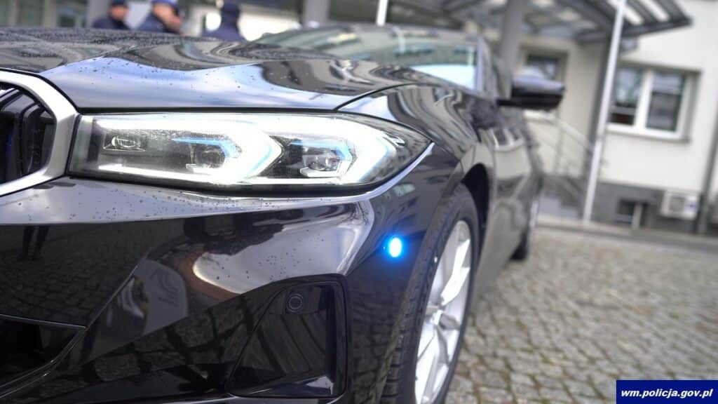Piraci drogowi, drżyjcie! Na drogi wyjeżdżają policyjne superauta. - Nowoczesne nieoznakowane policyjne BMW na drogach Warmii i Mazur