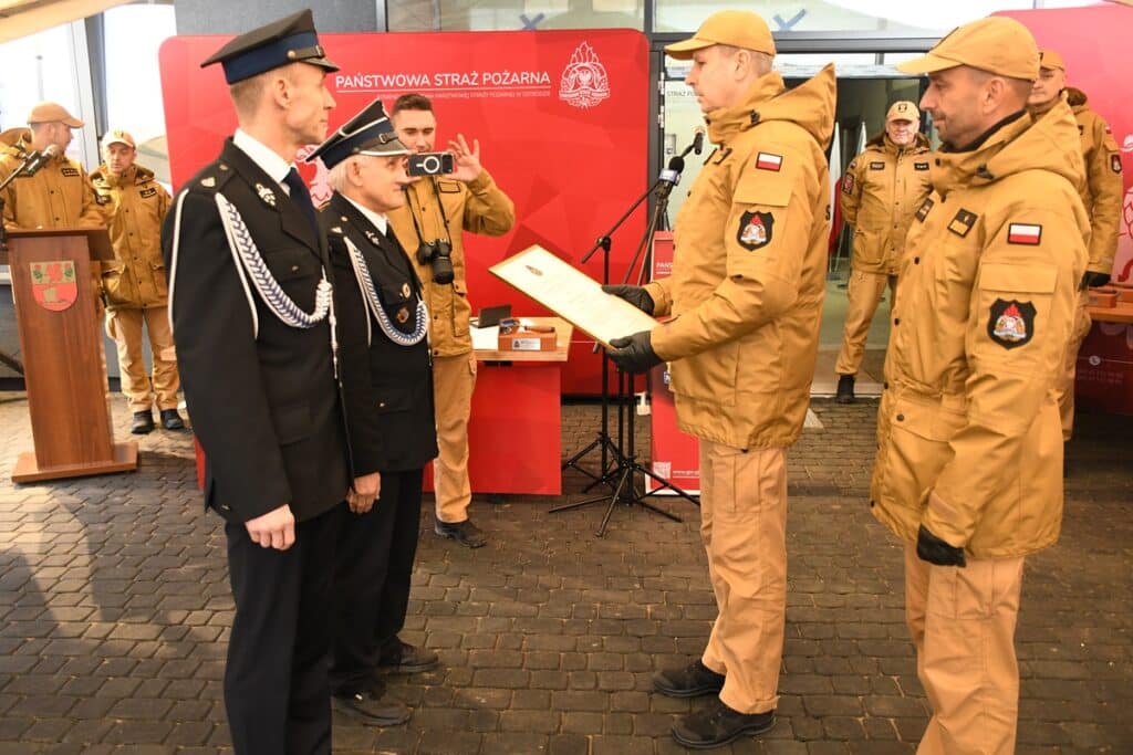 Akt erekcyjny trafił do kapsuły czasu. - Strażacy z Mazur doczekają się nowej siedziby