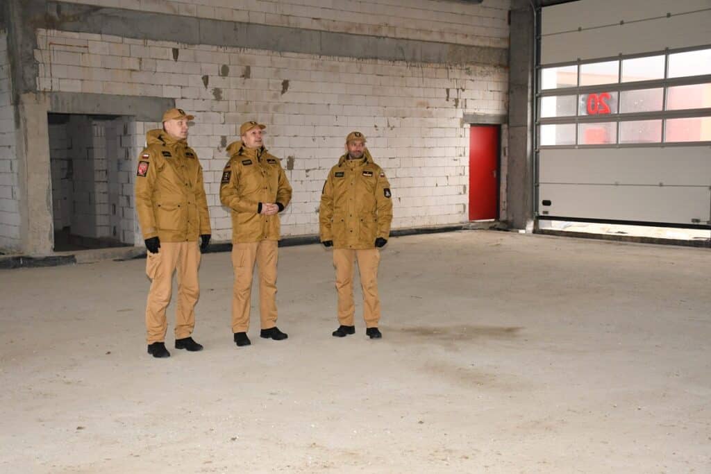 Akt erekcyjny trafił do kapsuły czasu. - Strażacy z Mazur doczekają się nowej siedziby