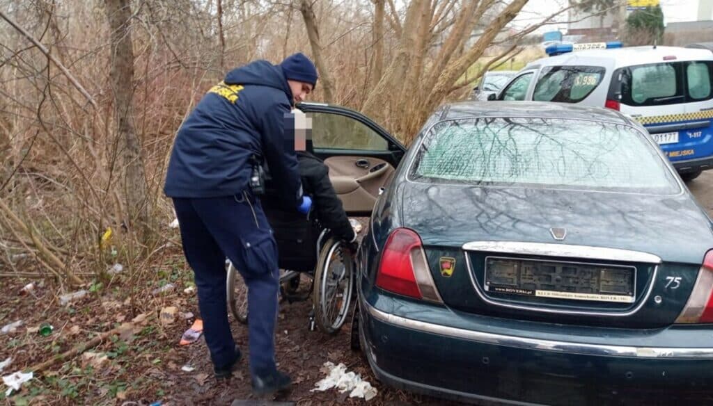 Kontrole miejsc, gdzie żyją bezdomni w Olsztynie. - Służby docierają do osób w kryzysie bezdomności