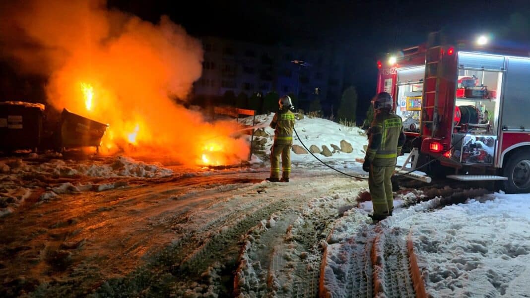 pożar pojemników na odpady