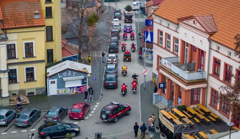 Parada Mikołajów w Mikołajkach