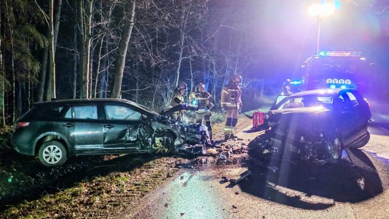 zderzenie osobówek i cysterny