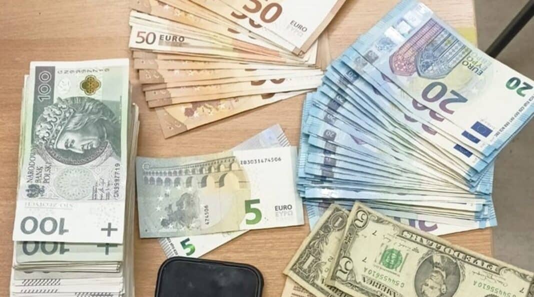 19-letni odbierak schytany na gorącym uczynku