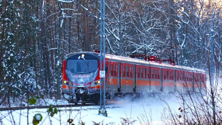pociag zimą