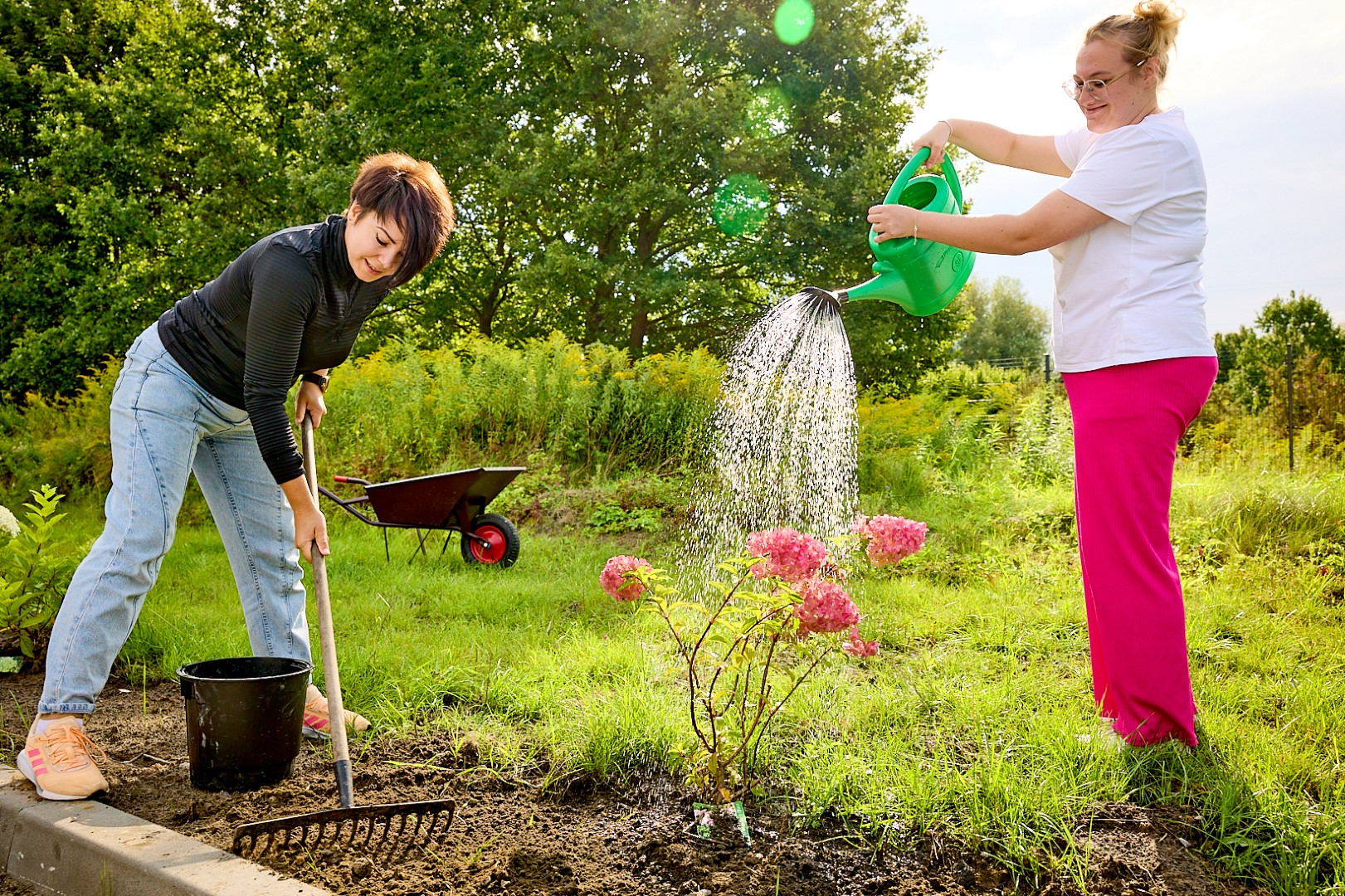 30 paczek żywnościowych miesięcznie i rozwój ogrodu społecznego