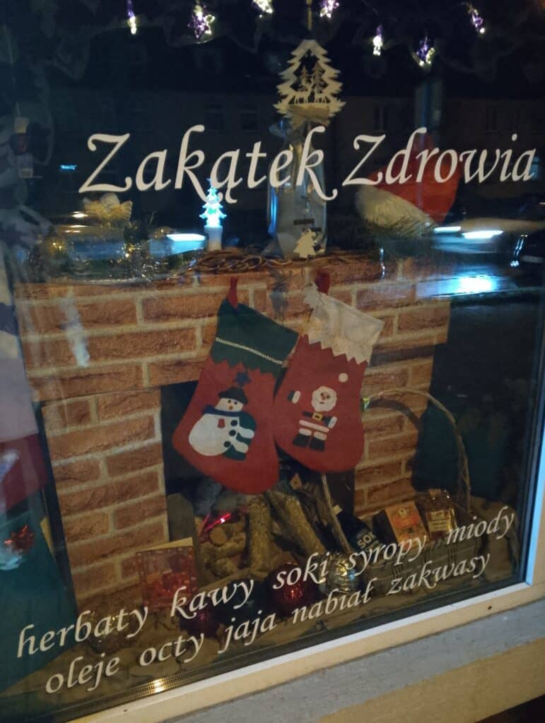 W grudniu Zakątek Zdrowia przygotował dla klientów prawdziwy pakiet świątecznych atrakcji i inspiracji zakupowych. - Odkryj na święta sklep Zakątek Zdrowia. Warsztaty, prezenty i ekologiczne nowości