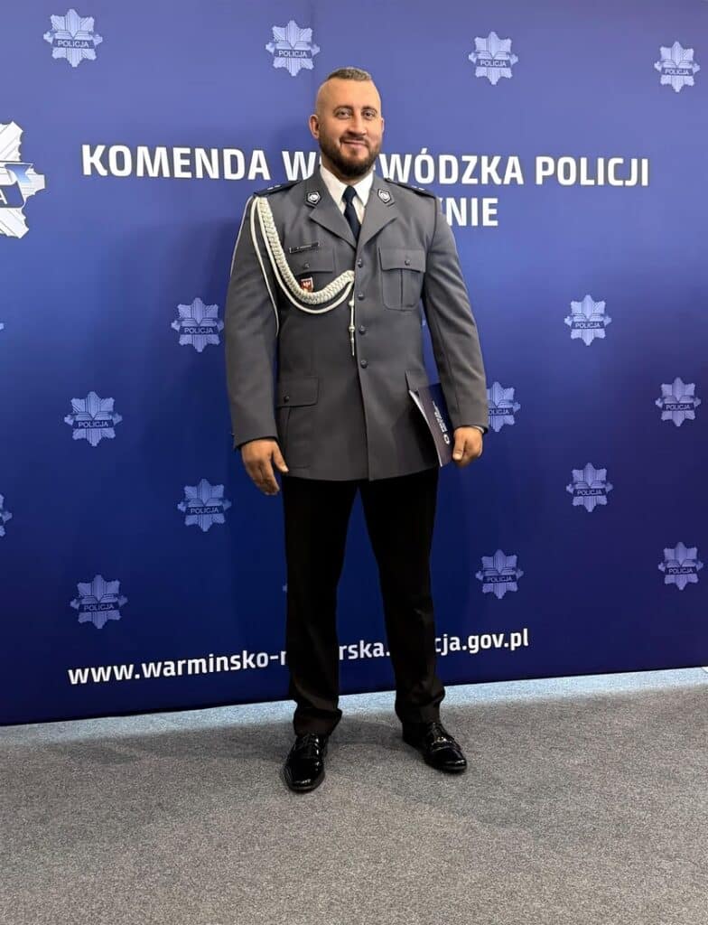 Czy 50-centymetrowy biceps pomoże mu w nowej pracy? - Biceps policjanta z Olsztyna sieje postrach. To najsilniejszy funkcjonariusz w Polsce