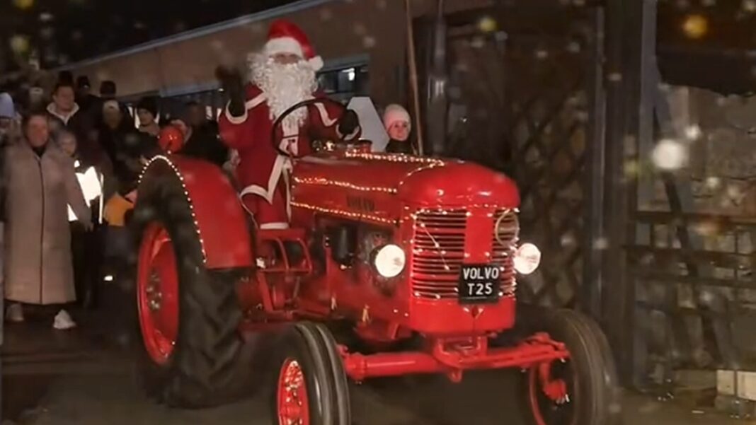 mikołaj na traktorze