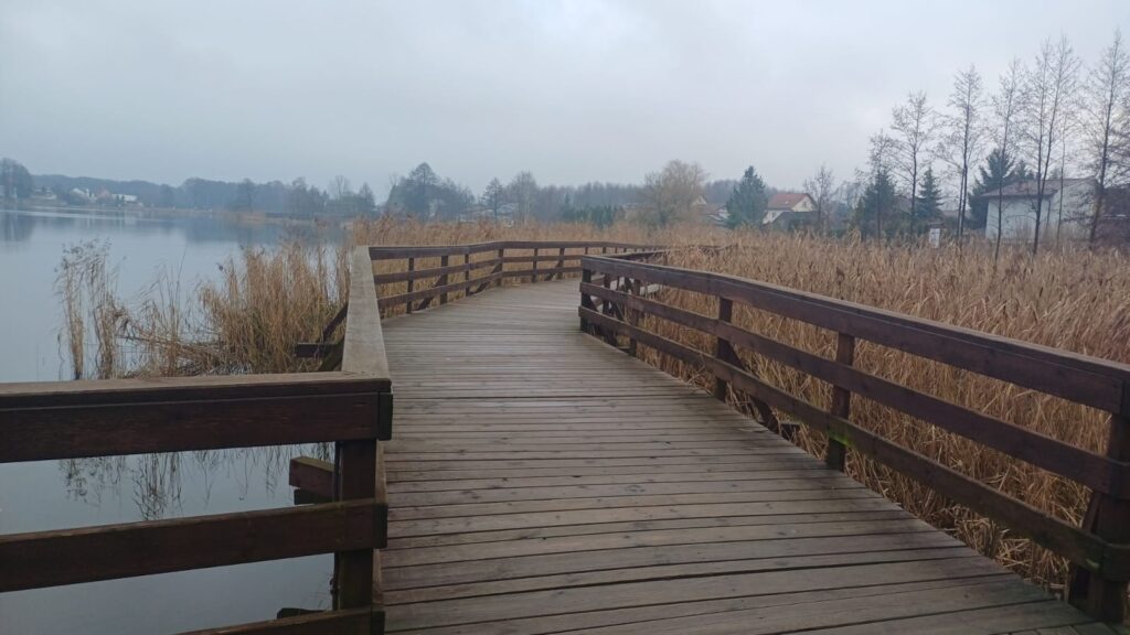 Radni odkryli skandal przy budowie mola. - Najdłuższe polskie molo z Mazur oszustwem? Prokuratura postawiła zarzuty