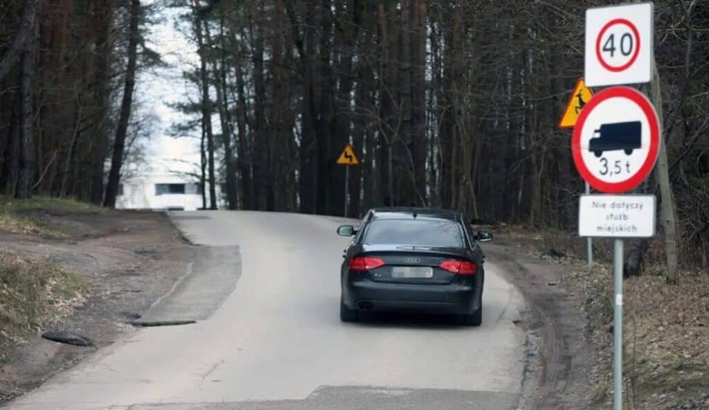 Czy musi dojść do dramatu, żeby coś się zmieniło? - Mieszkańcy Osiedla Premium w Olsztynie boją się wracać do domu po zmroku