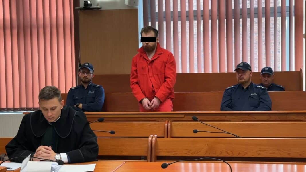 Jest wyrok dla 22-latka, który zabił ojca na stancji w Kortowie