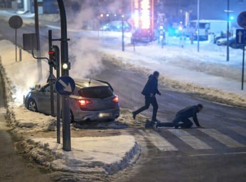 uderzenie w słup i ucieczka