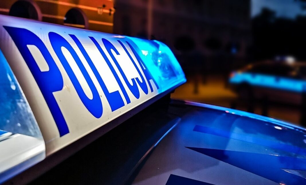 pociął opony w autach sąsiada