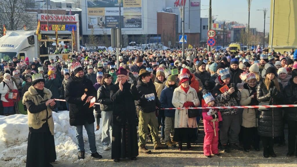 Mieszkańcy i Trzej Królowie oddali pokłon Jezusowi. - Olsztyn świętował Objawienie Pańskie z Trzema Królami. Tłumy na ulicach