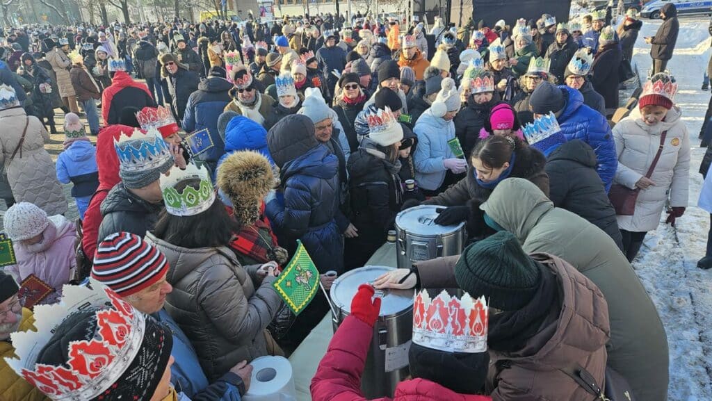 Mieszkańcy i Trzej Królowie oddali pokłon Jezusowi. - Olsztyn świętował Objawienie Pańskie z Trzema Królami. Tłumy na ulicach