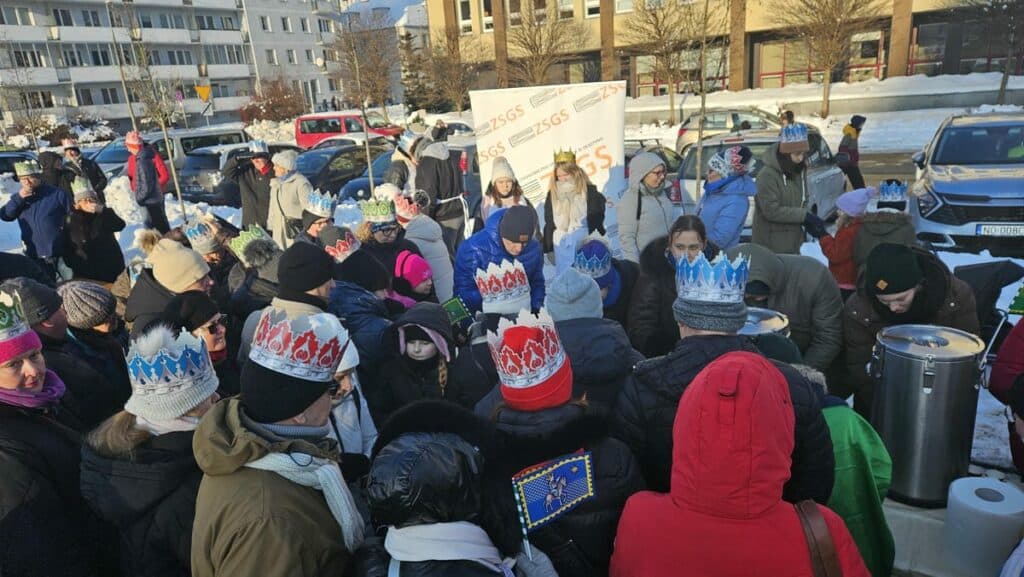 Mieszkańcy i Trzej Królowie oddali pokłon Jezusowi. - Olsztyn świętował Objawienie Pańskie z Trzema Królami. Tłumy na ulicach